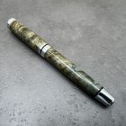 Cyklon Kerámiabetétes toll, Színezett juharfa, Ródium és fekete szerkezet