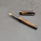 Leveche töltőtoll, 80-90 éves szőlőtőke tolltest, fegyverfém szerkezet