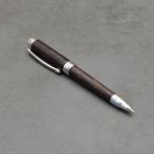 Mistral Ceruza, színezett égerfa gyökér, ródium szerkezet, ródium gyűrű