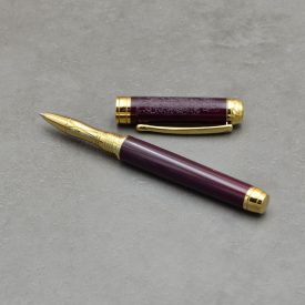   Mistral Kerámiabetétes toll, Bordói gyanta, Titán arany szerkezet, Titán arany gyűrű, vésett kupak