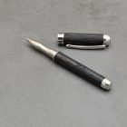 Mistral Kerámiabetétes toll, 5000 éves Mocsári Tölgy, Ródium szerkezet, Fegyverfém gyűrű.