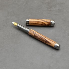   Mistral Töltőtoll, Olajfa, Fegyverfém szerkezet, Ródium gyűrű