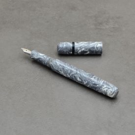 P52 töltőtoll, "Füst" gyanta