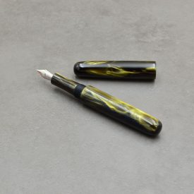 P52 töltőtoll, "Méreg gyöngy" gyanta