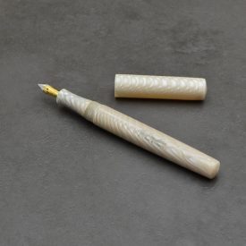 P52 töltőtoll, "Serpentes sorozat" gyanta