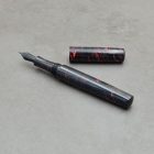 P52 töltőtoll, Fekete/Piros Ebonit