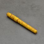 P52 töltőtoll, Színezett csomoros juharfa, narancssárga ebonit