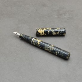 P52 töltőtoll, Fekete/Fehér Ebonit, Titán gyűrű