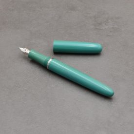 P52 töltőtoll, Zöld Ebonit, Titán gyűrű