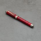 "Vörös Dáma"  Vörös Jáspis Trustone tolltest, Fehér arany alkatrészek, Fehér és Fekete gyémánt