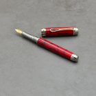 "Vörös Dáma"  Vörös Jáspis Trustone tolltest, Fehér arany alkatrészek, Fehér és Fekete gyémánt